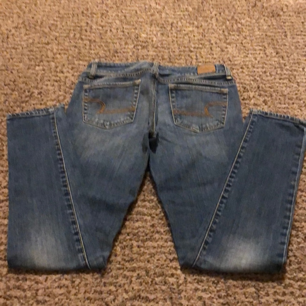 AE Medium Wash Skinny Stretch Size 2 Jeans